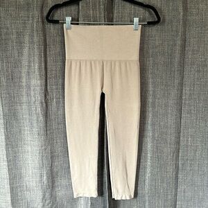 Elietian beige cropped leggings one size